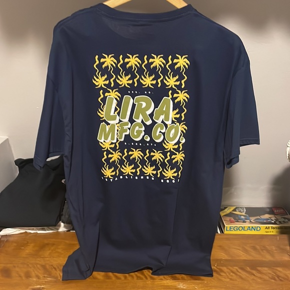 Lira Mens Navy graphic tee BRAND NEW med and large - Picture 2 of 3